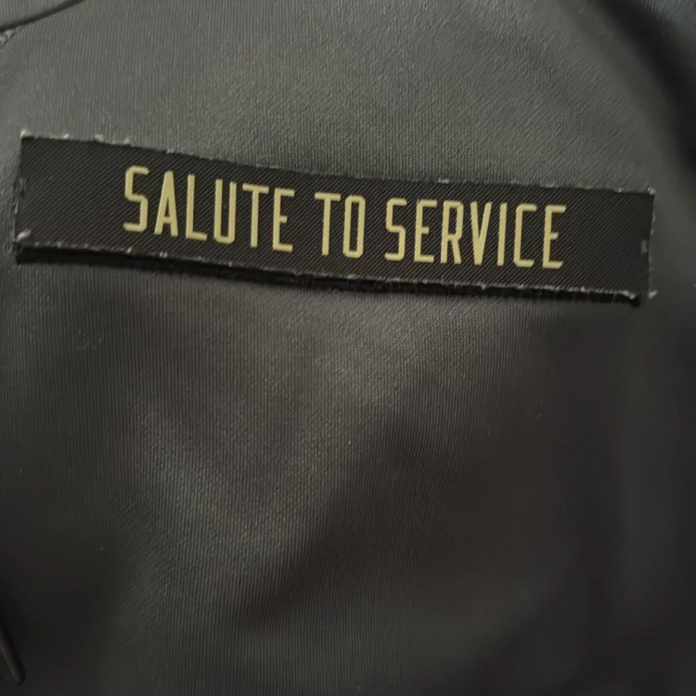Nike 2016 NFL Carolina Panthers Salute to Service On-Field Hoodie, Size Large.